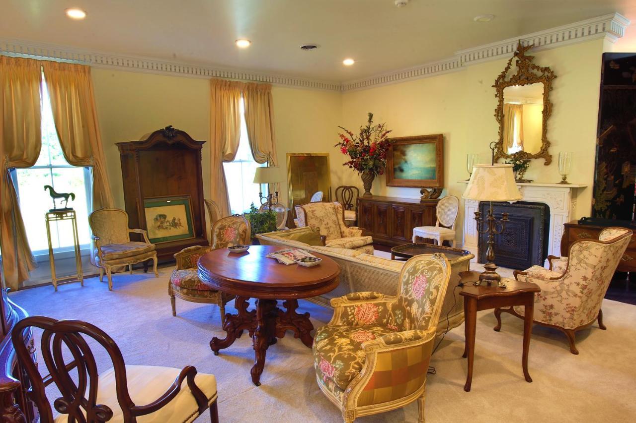 Inntiquity, A Country Inn Logansport Esterno foto