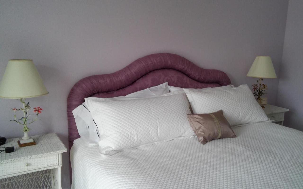Inntiquity, A Country Inn Logansport Esterno foto