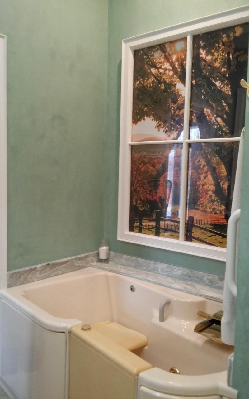 Inntiquity, A Country Inn Logansport Esterno foto