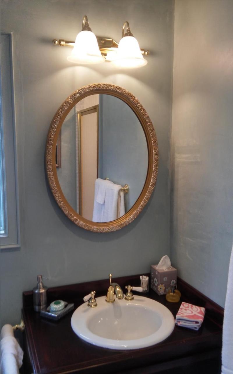 Inntiquity, A Country Inn Logansport Esterno foto